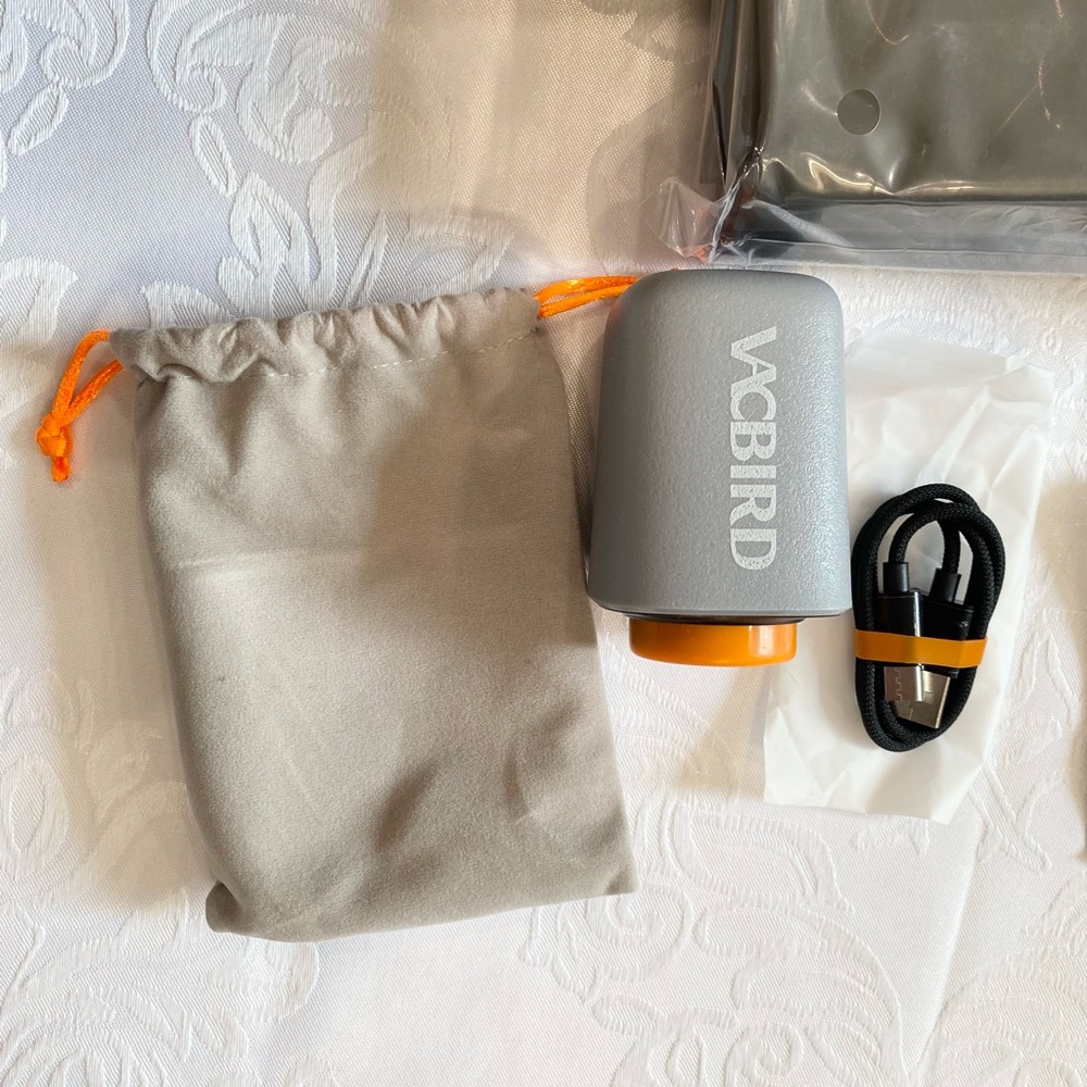 20 Pack Portable Space Saver Bags Vacuum Compression Packing Seal, Wireless Pump - Picture 12 of 14